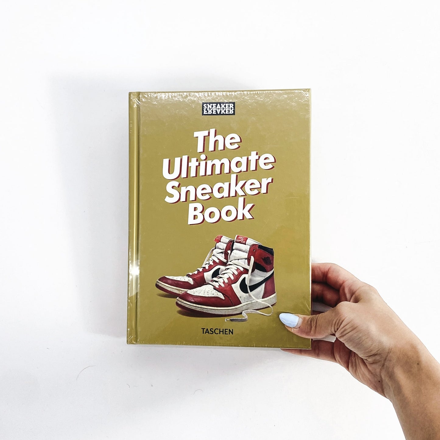 Libro the ultimate sneaker book version pequeño