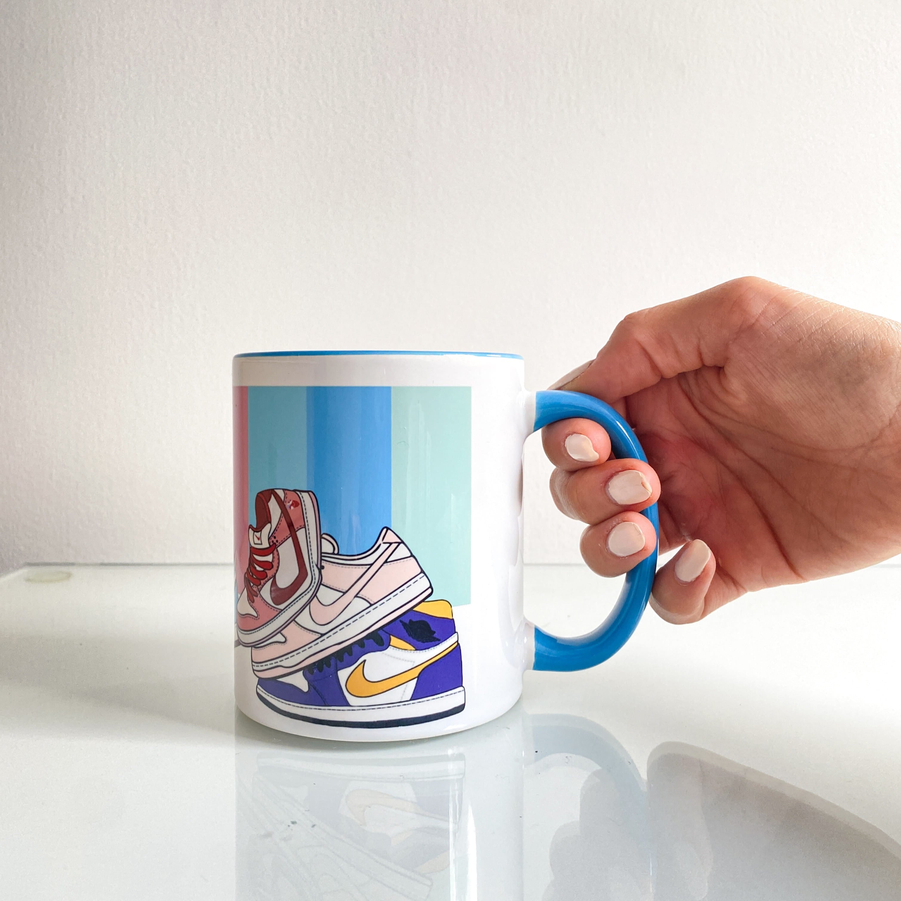 Mug kicks rainbow