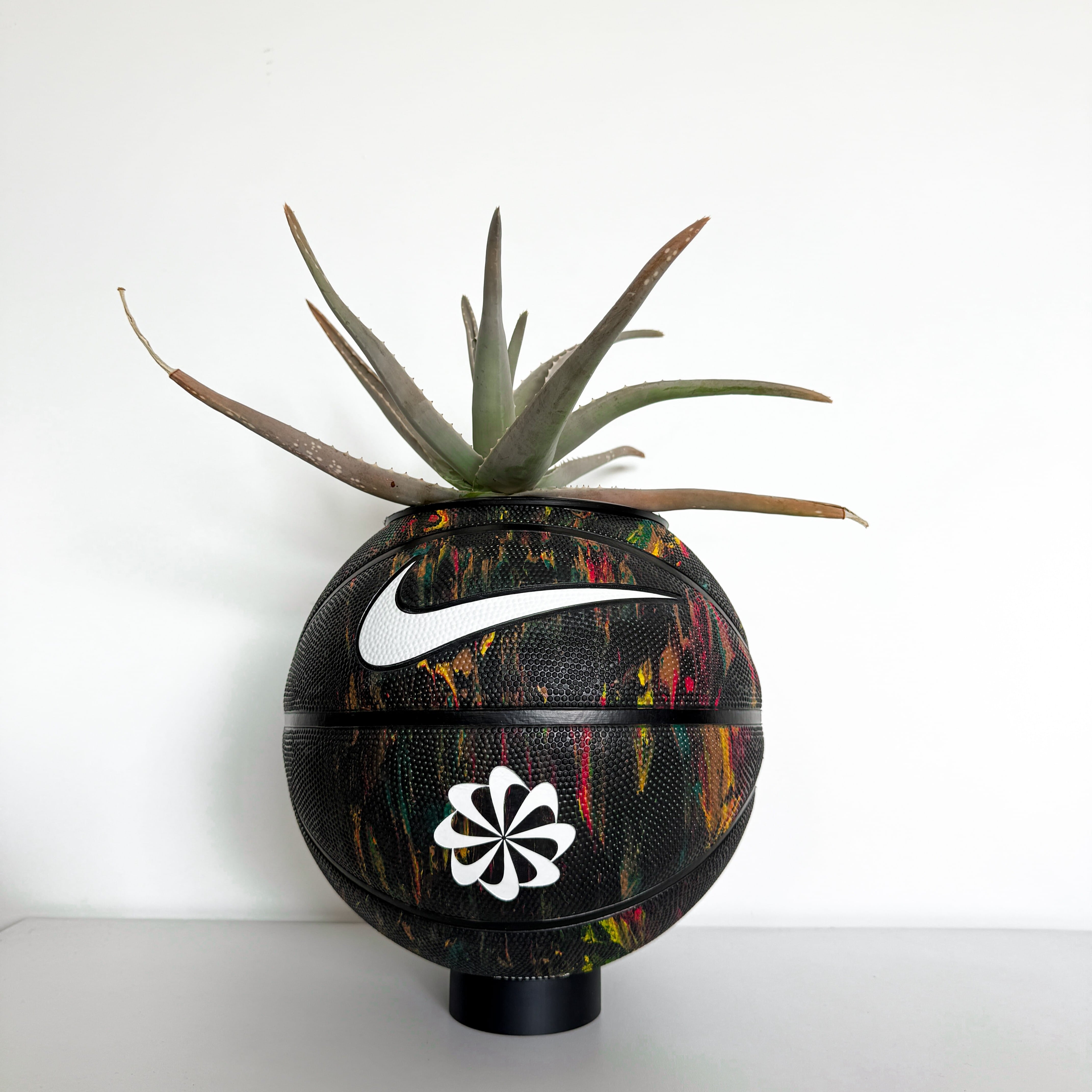 Matera basket plant Vintage