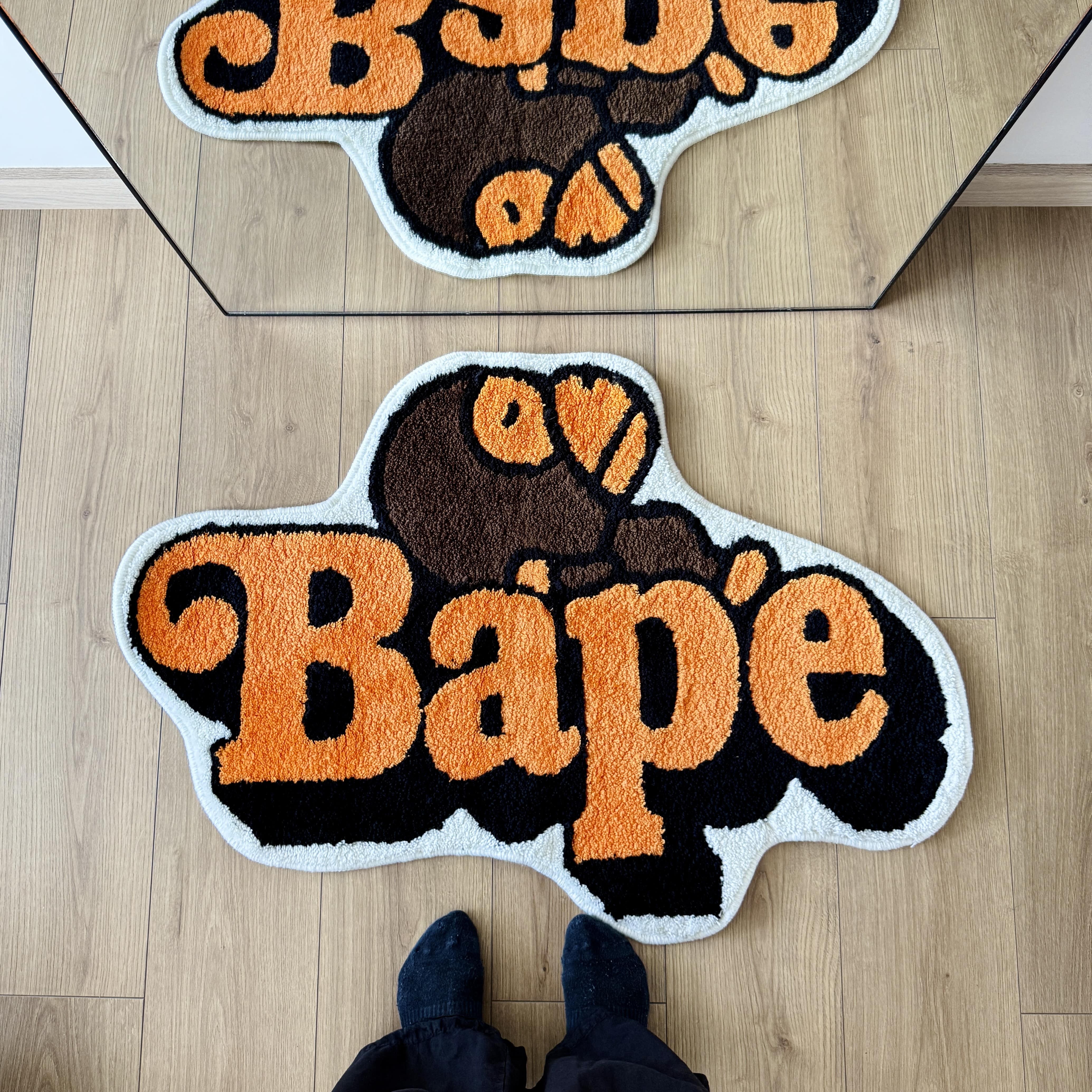 Tapete Milo on Bape® rug mat