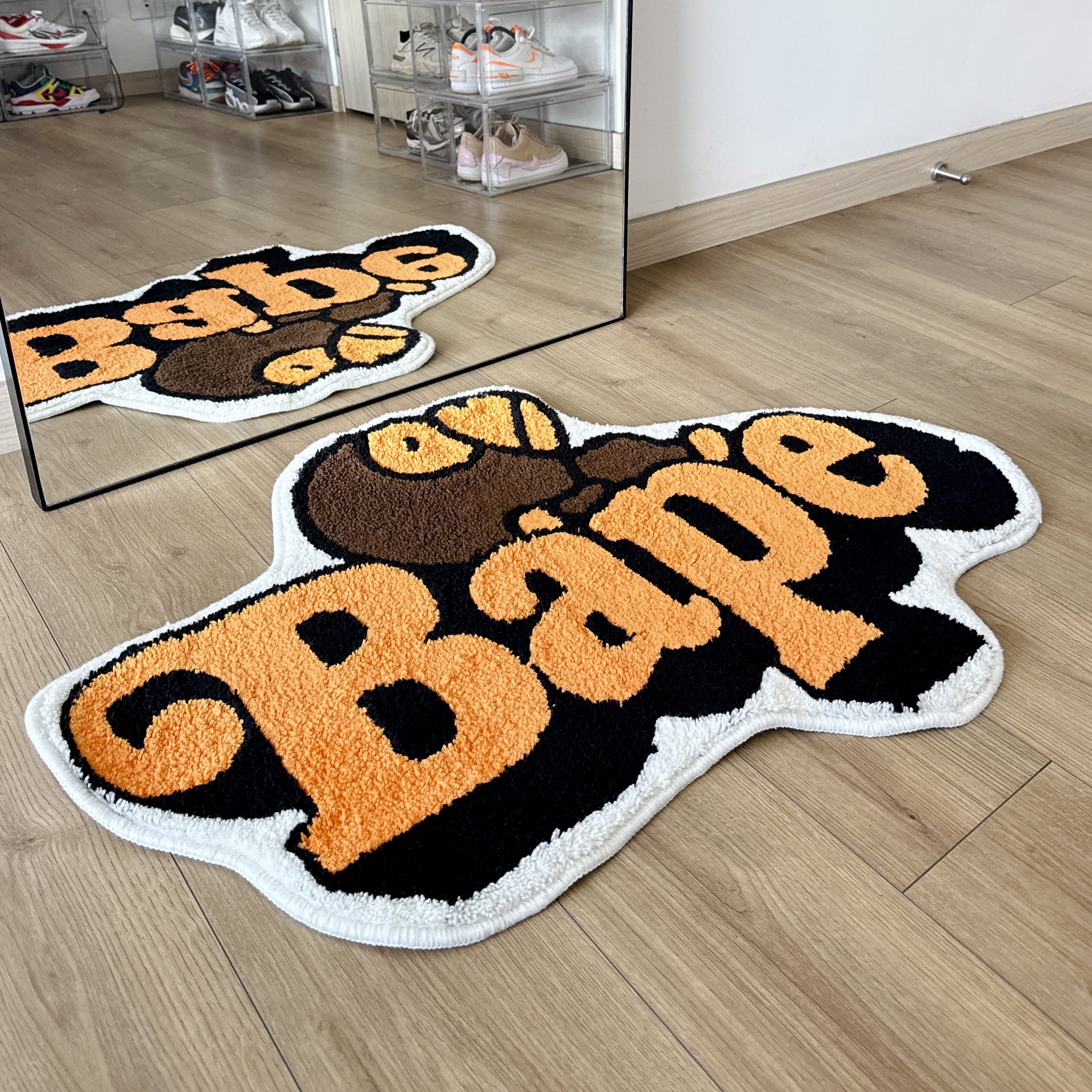 Tapete Milo on Bape® rug mat