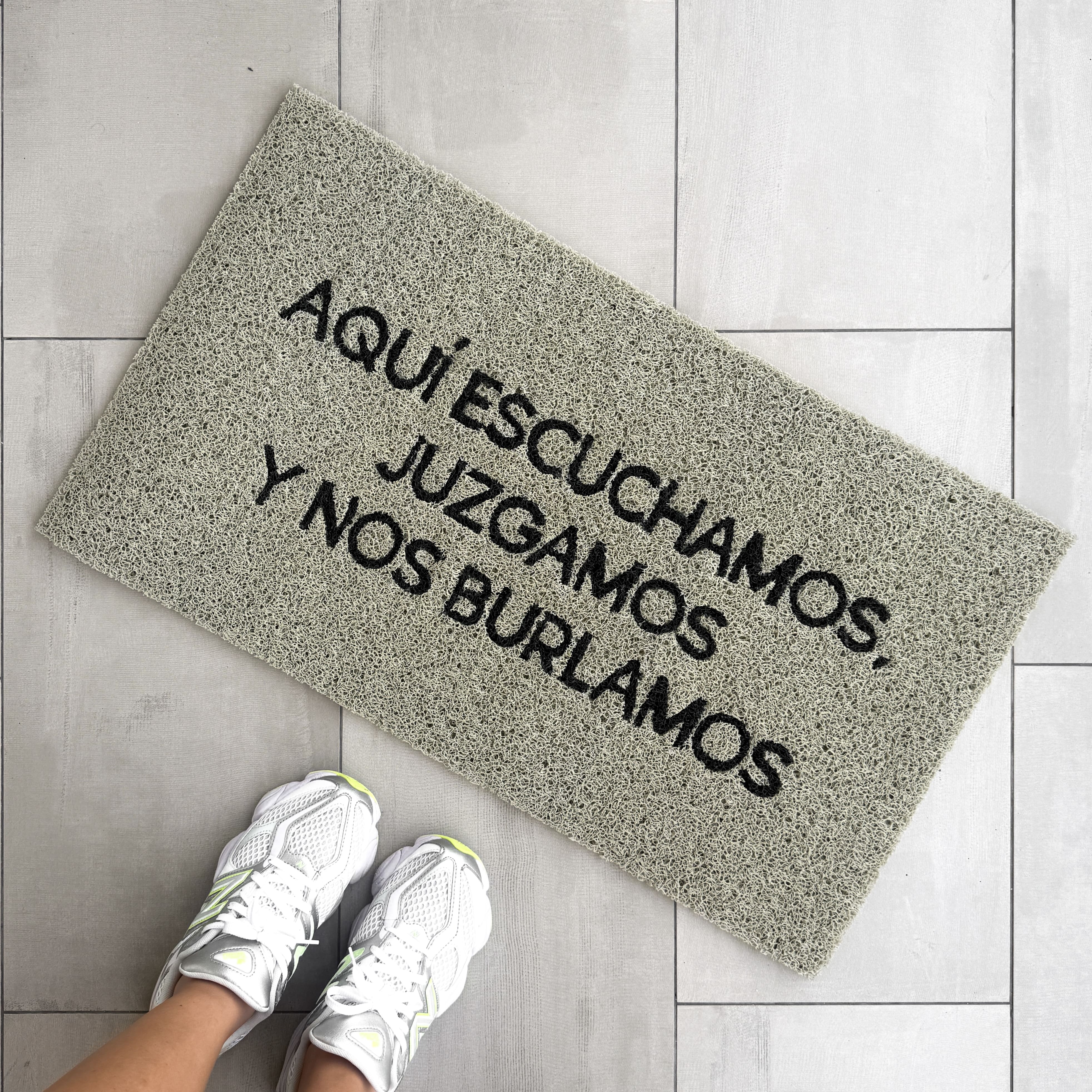 Tapete juzgamos y nos burlamos