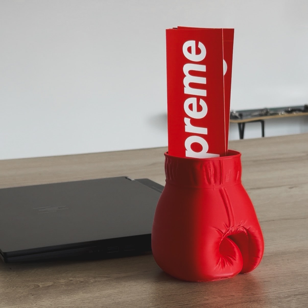 Boxing vase portalapices