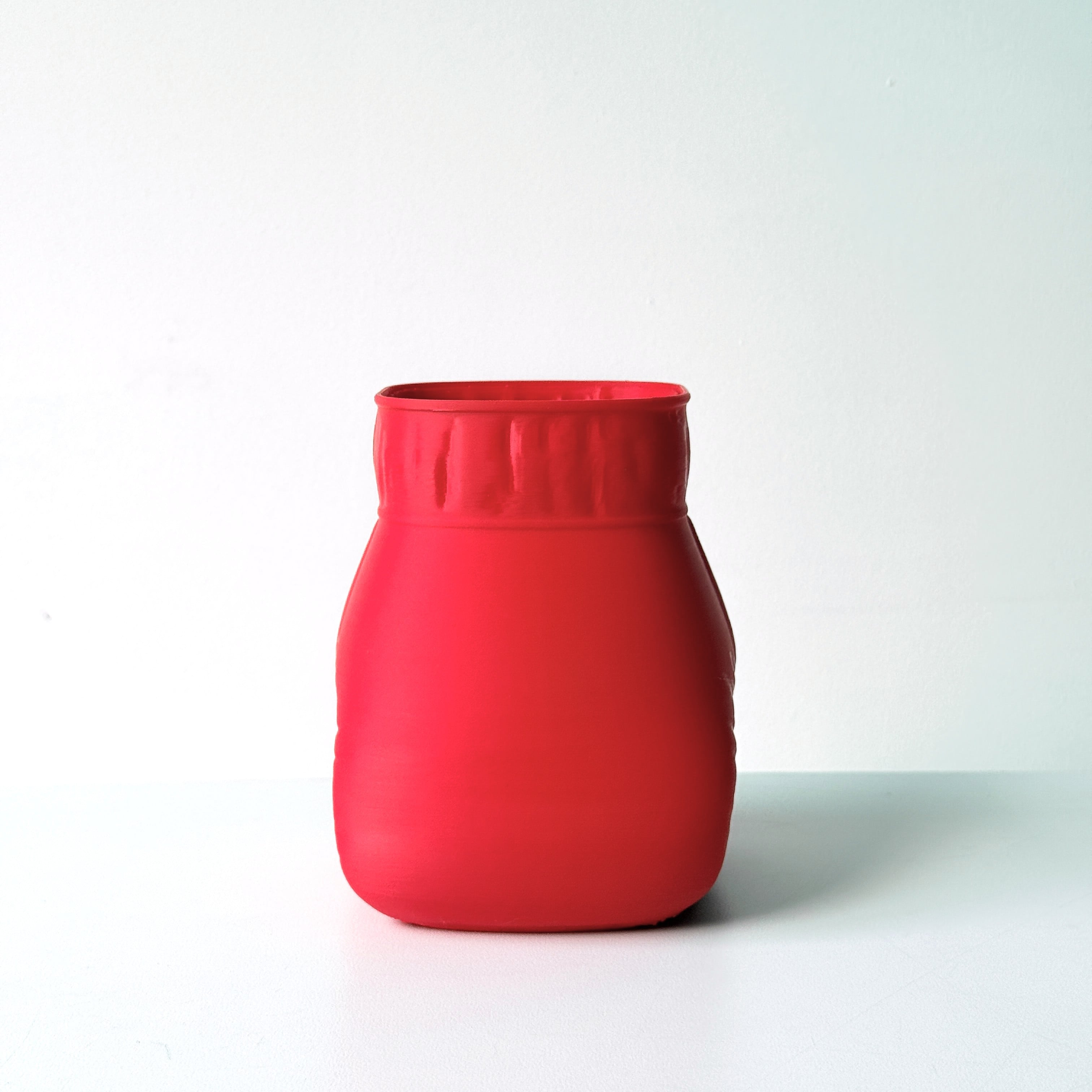 Boxing vase portalapices